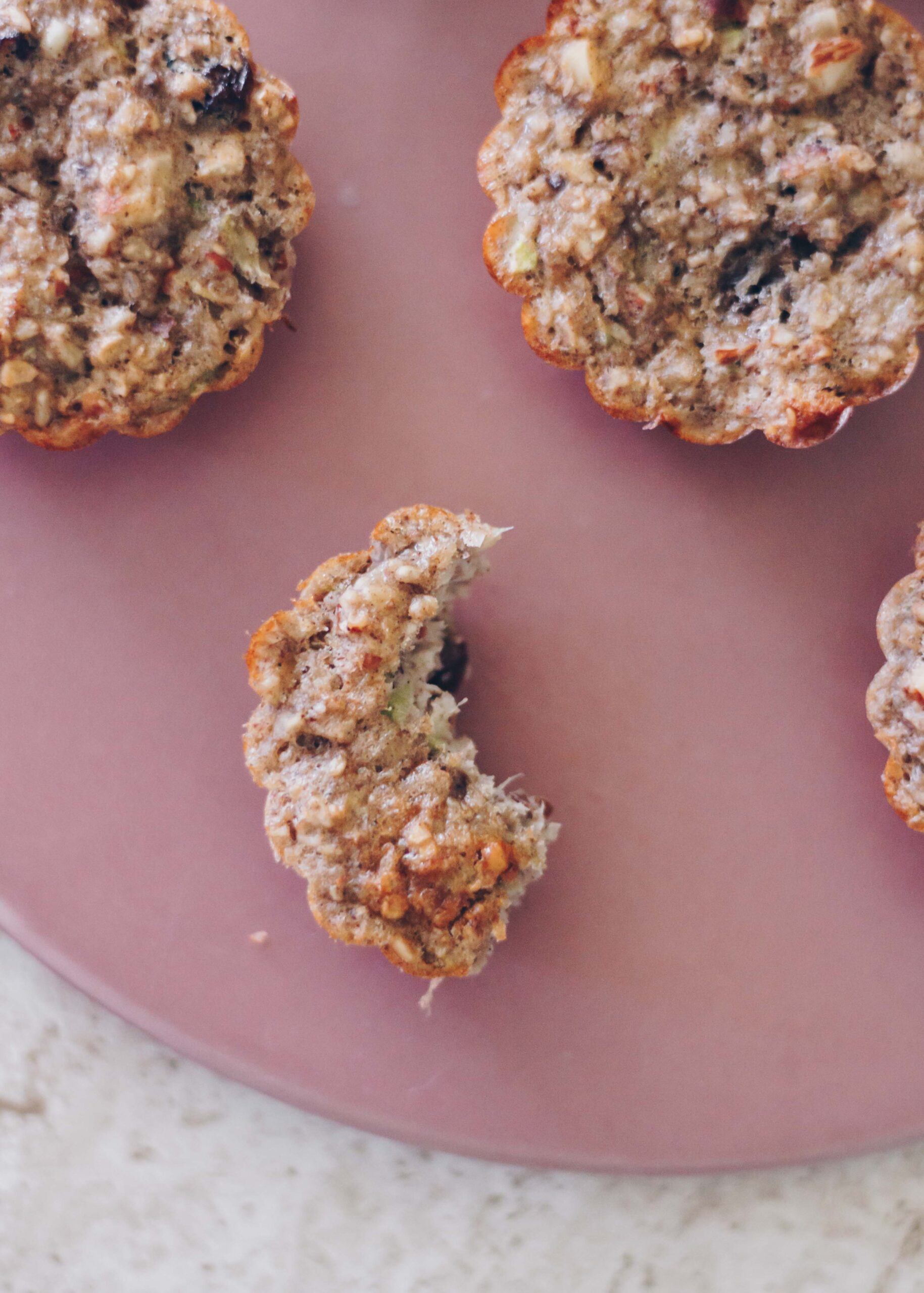 sunde-squashmuffins-med-banan-og-havregryn-chokomils