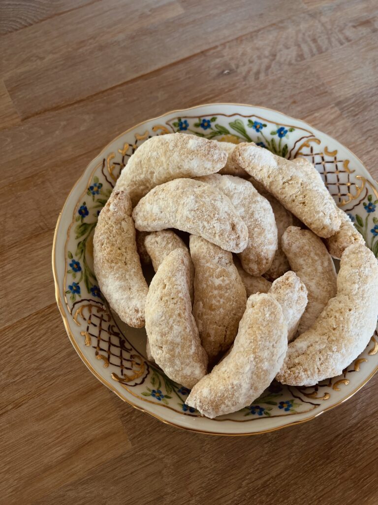 Serbiske Kokos Kiflice. Serbiske småkager. Serbiske julesmåkager