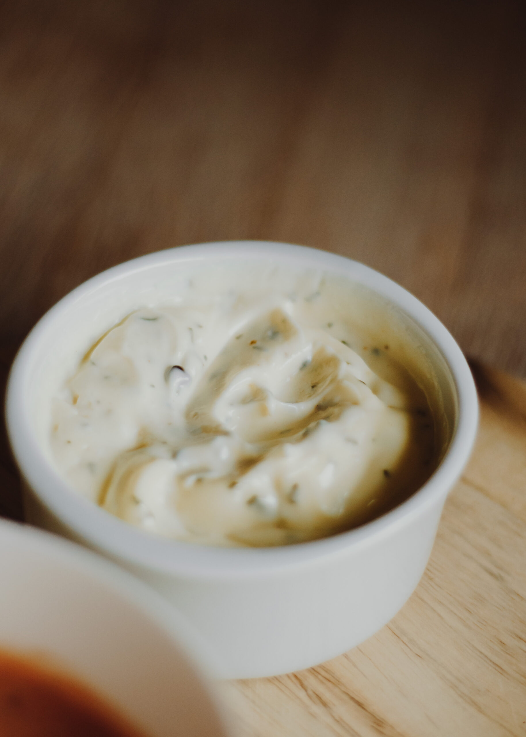 Lingvistik Glat Touhou Den bedste hjemmelavede mayonnaise med tørret estragon | opskrift -  chokomils