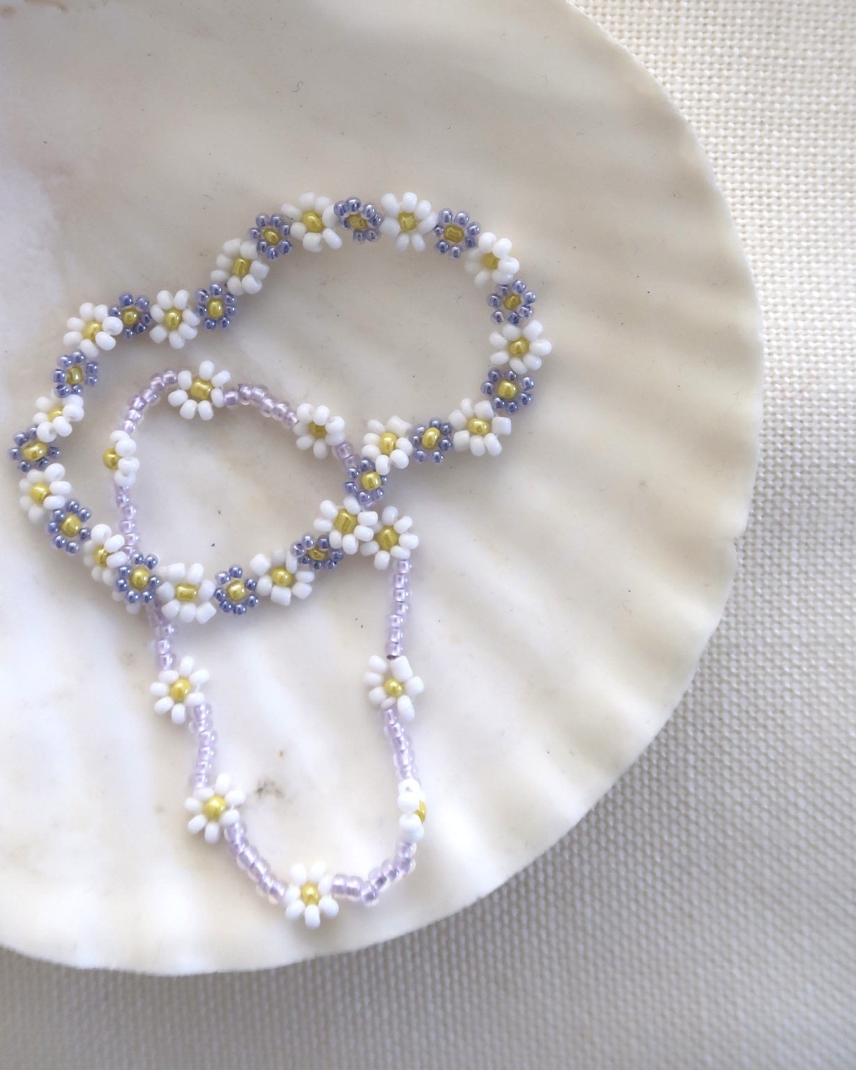 DIY Perlearmbånd med blomster